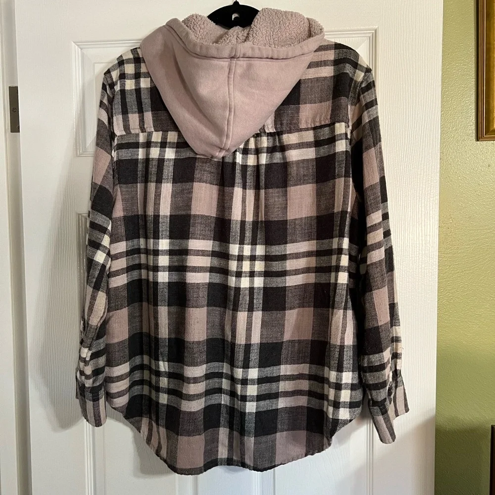 American Eagle flannel shirt - Picture 2 of 5